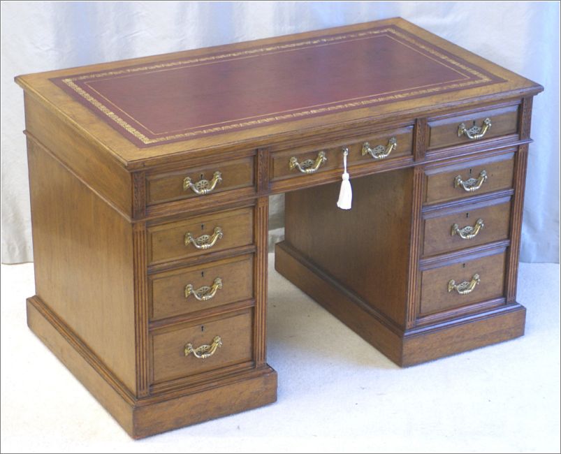 2076 Small Antique Oak Pedestal Desk